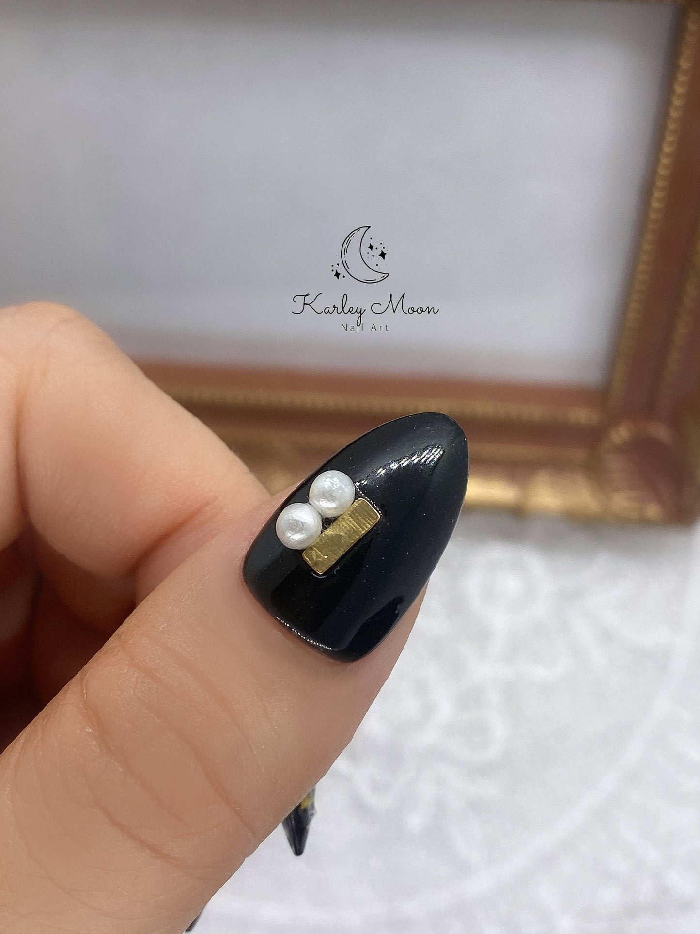 Elegant Black White Golden Shining Press On Nails - KarleyMoonNail