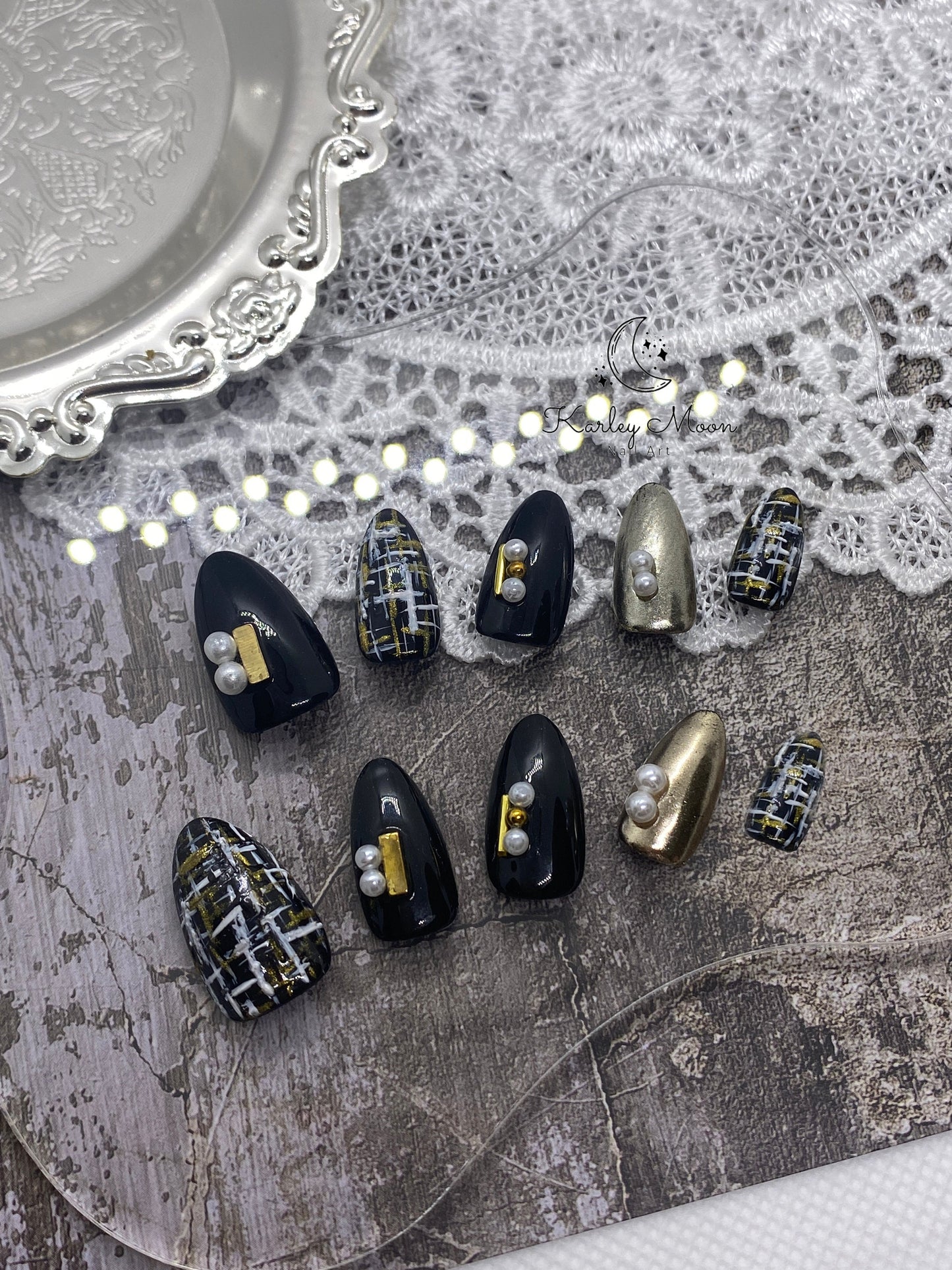 Elegant Black White Golden Shining Press On Nails - KarleyMoonNail