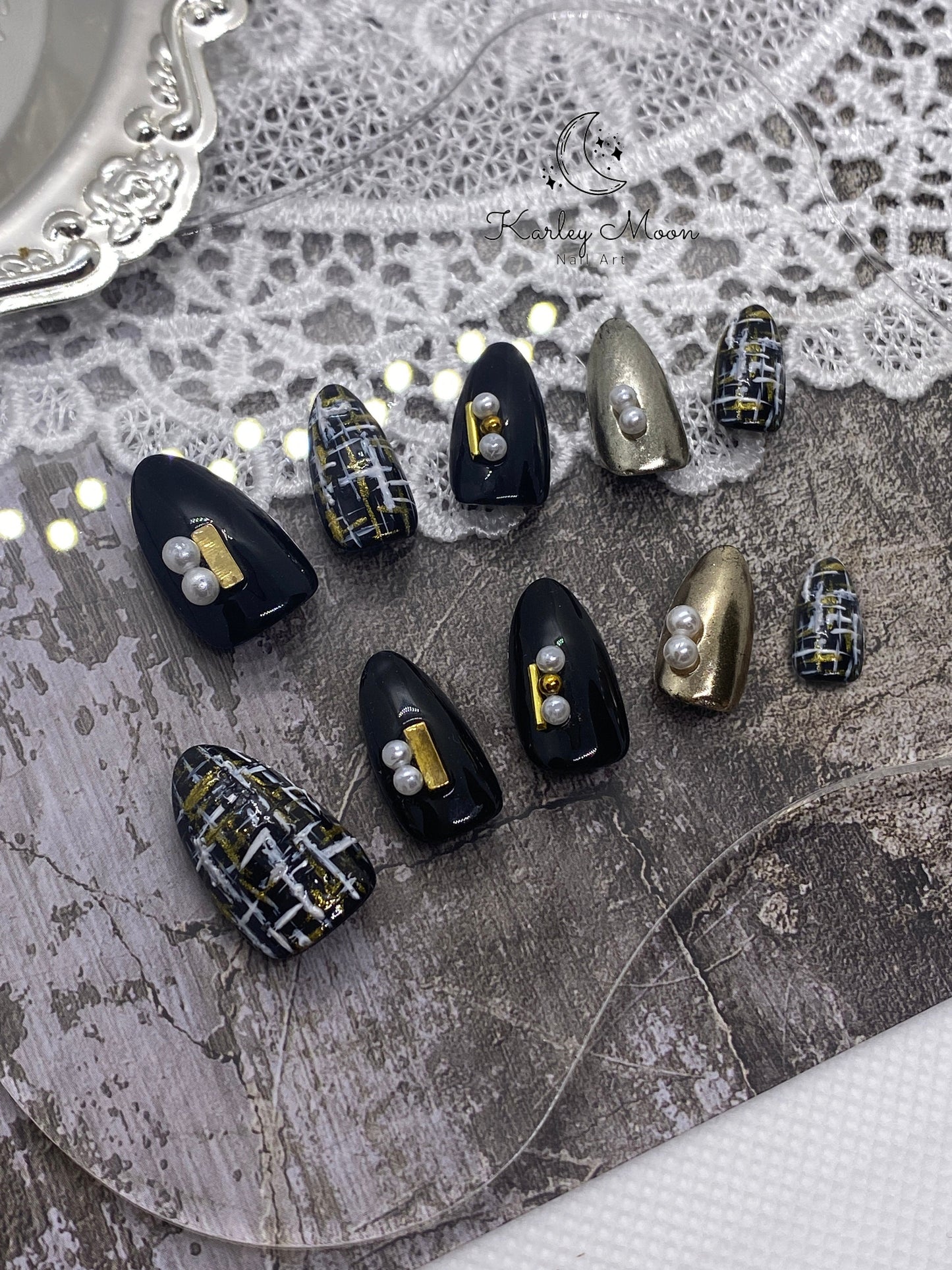 Elegant Black White Golden Shining Press On Nails - KarleyMoonNail