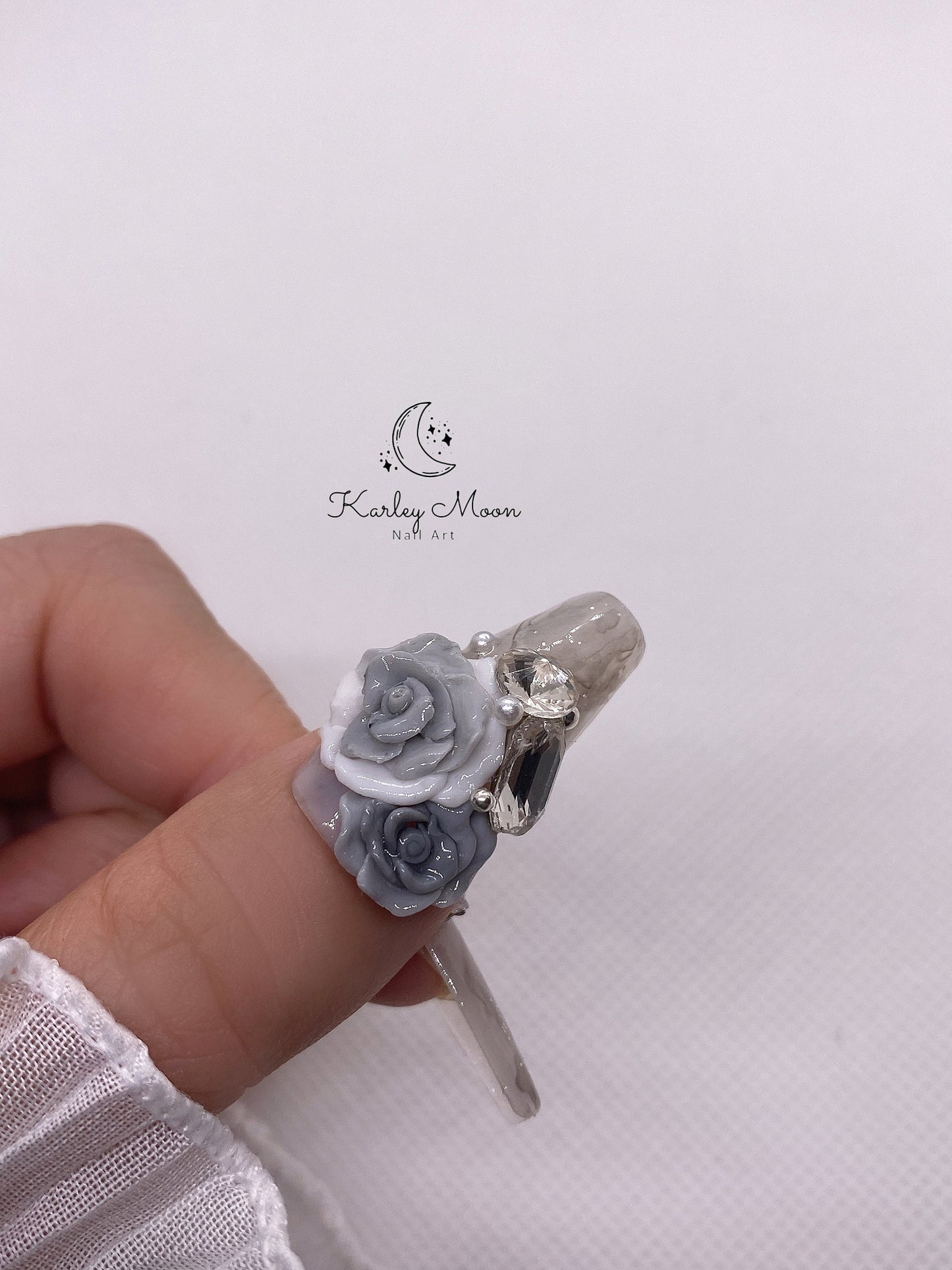 Luxury Fancy Flower Rhinestones Press On Nails - KarleyMoonNail
