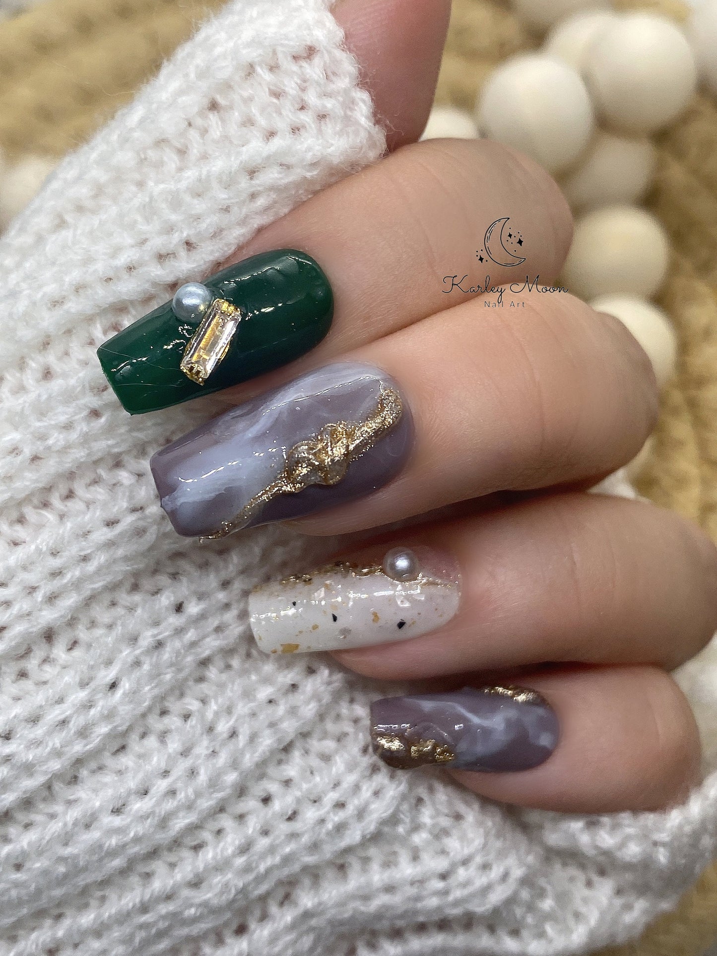 Elegant Fancy Golden Stone Winter Press On Nails - KarleyMoonNail