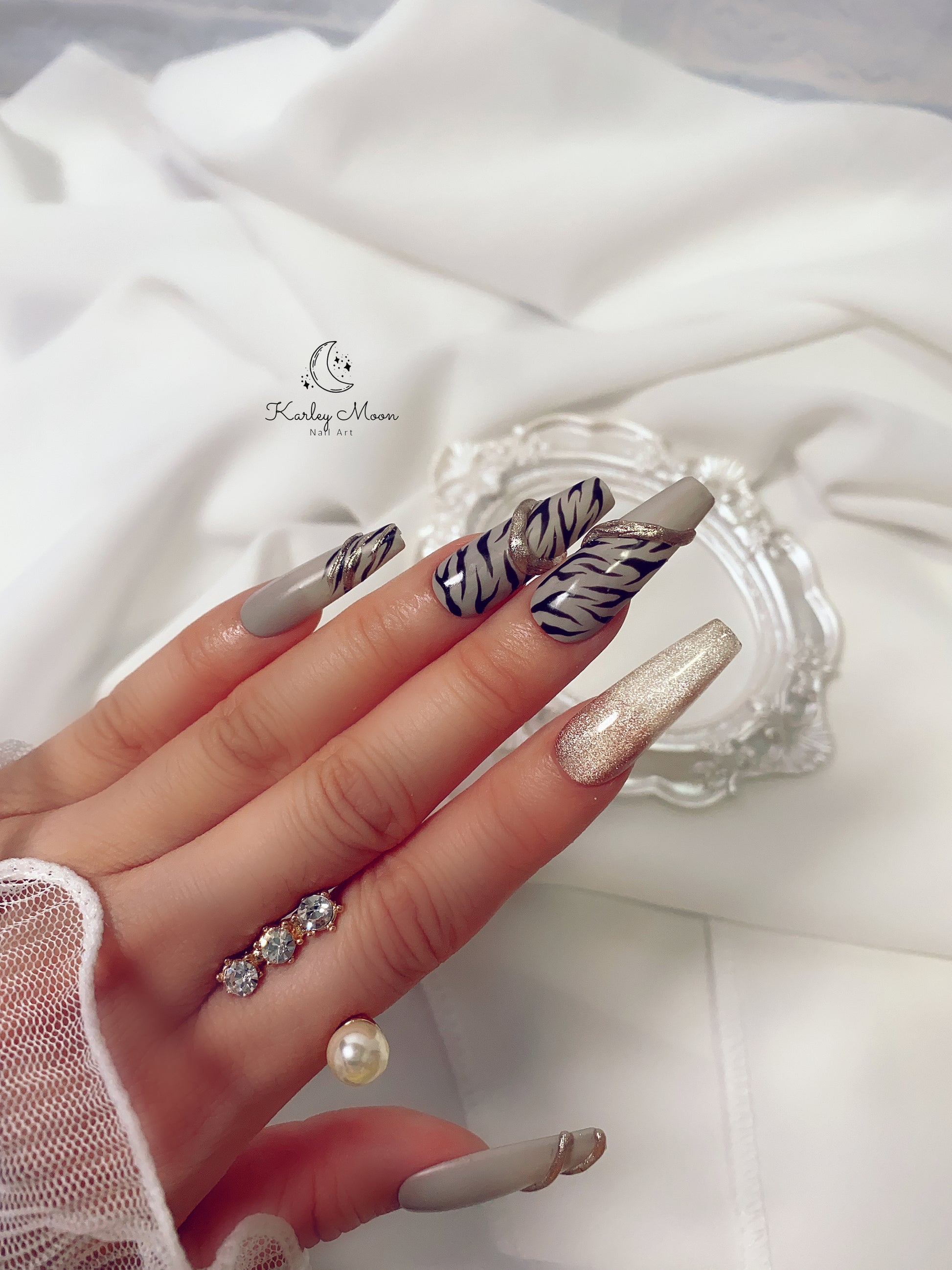 Zebra Print Elegant Glitter Gold Winter Press On Nails - KarleyMoonNail