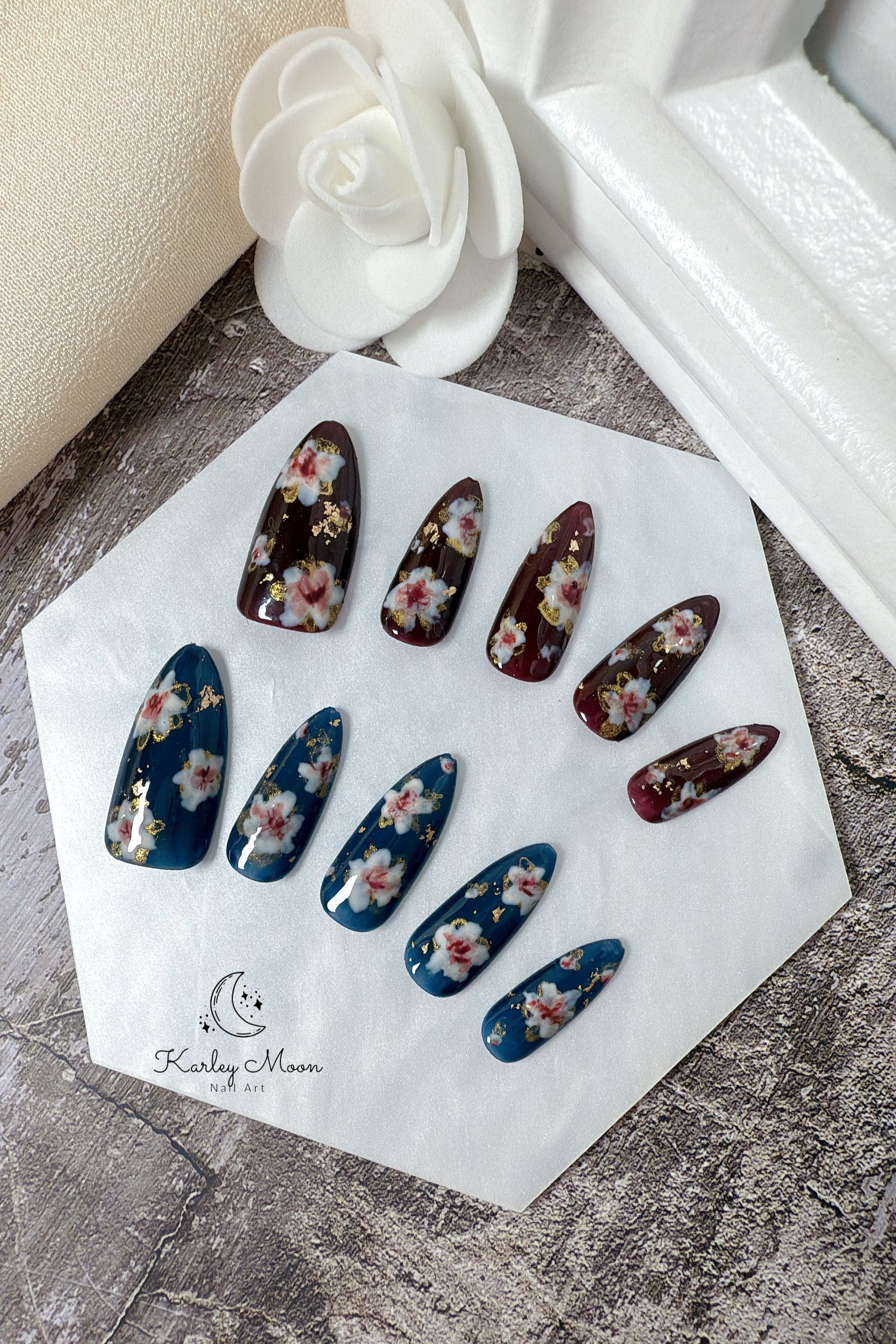 Vintage Classic Golden Flowers Press On Nails - KarleyMoonNail