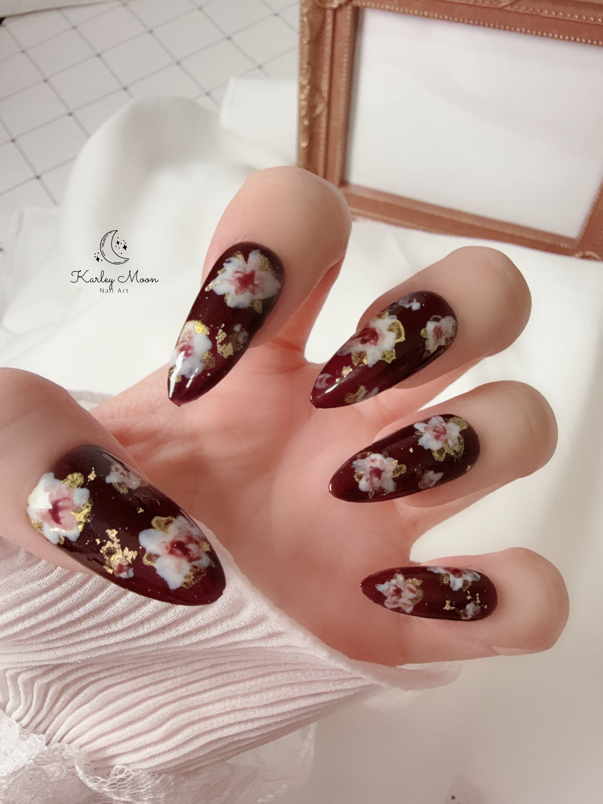 Vintage Classic Golden Flowers Press On Nails - KarleyMoonNail