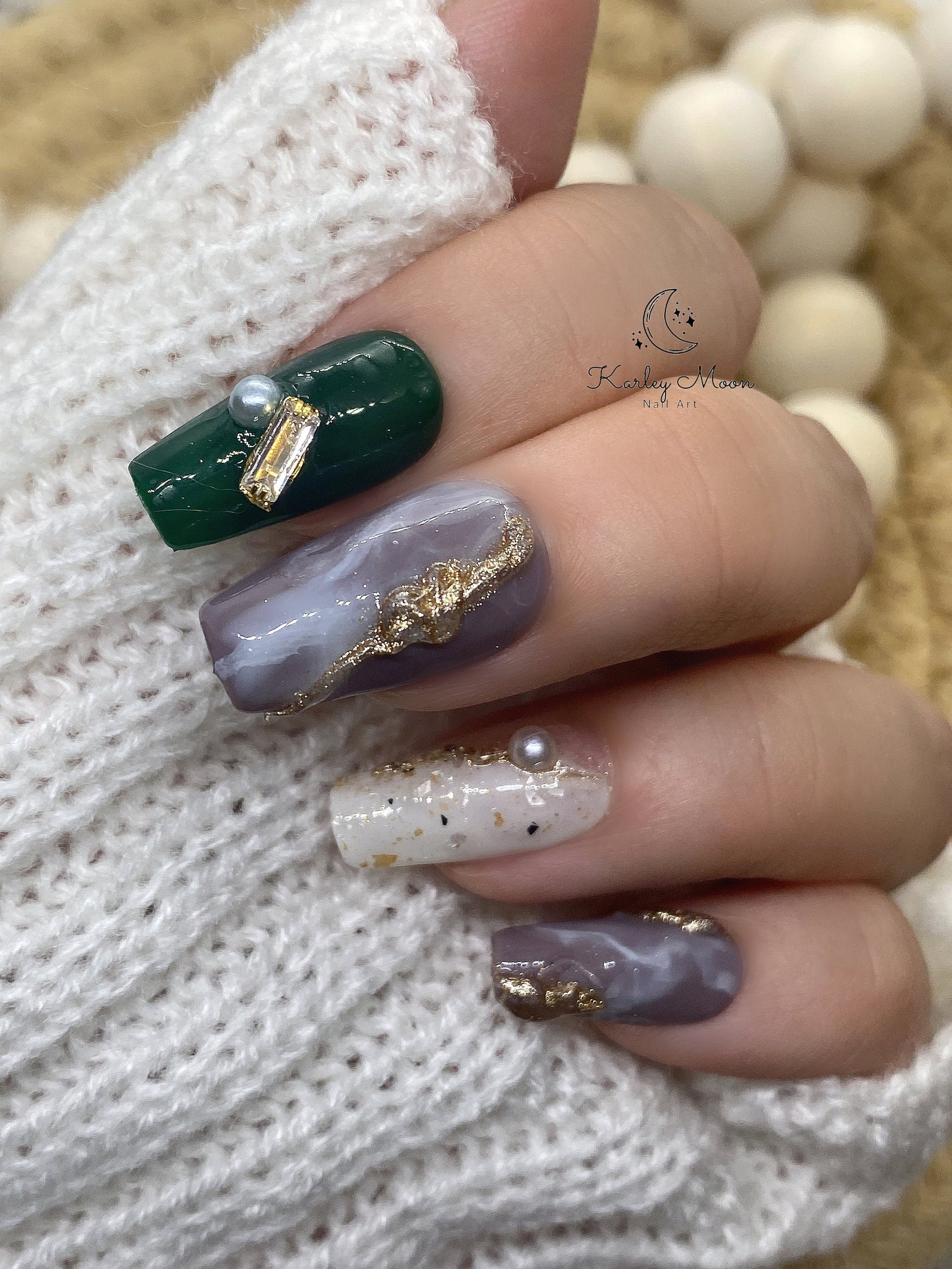 Elegant Fancy Golden Stone Winter Press On Nails - KarleyMoonNail
