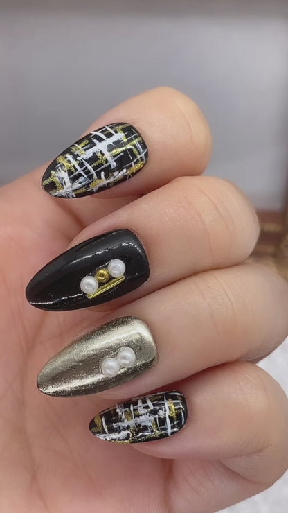 Elegant Black White Golden Shining Press On Nails